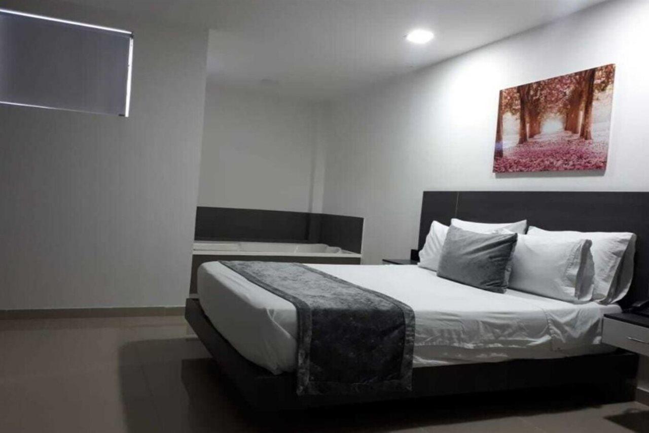 Calle 10 Express Hotel ميديلين المظهر الخارجي الصورة