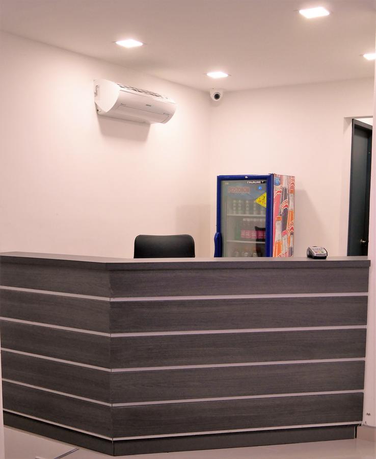 Calle 10 Express Hotel ميديلين المظهر الخارجي الصورة
