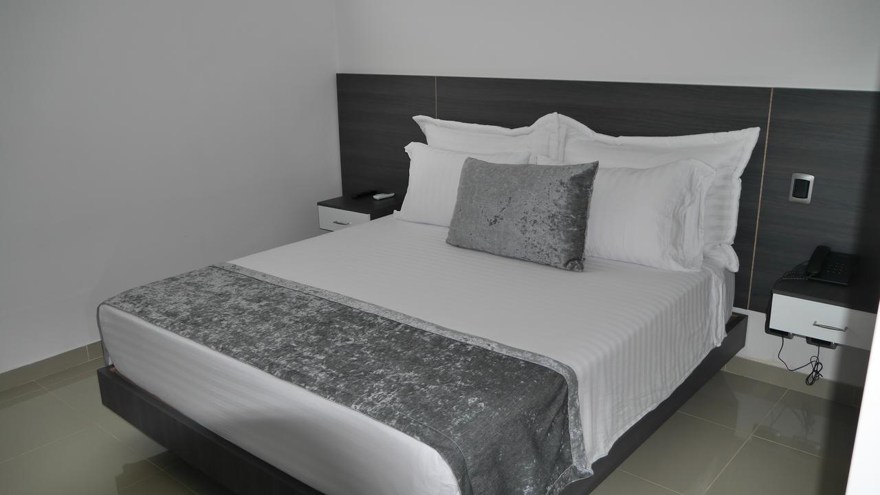 Calle 10 Express Hotel ميديلين المظهر الخارجي الصورة