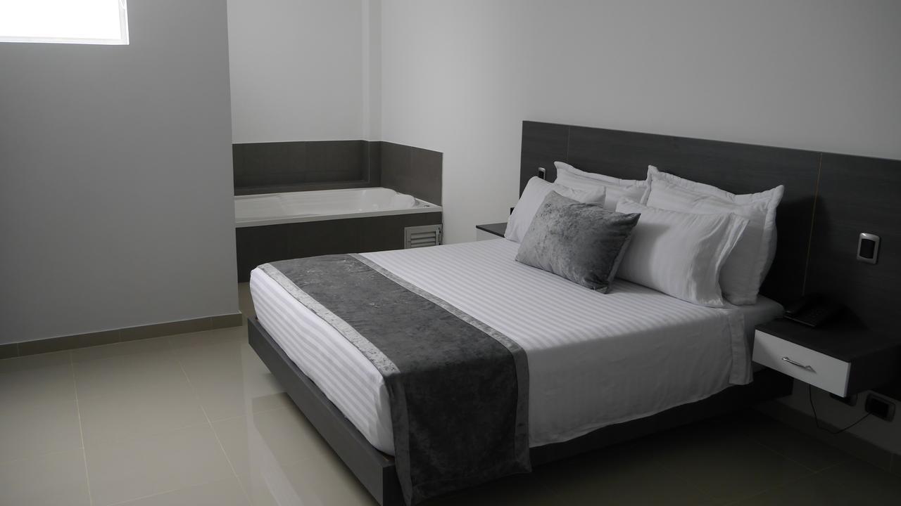 Calle 10 Express Hotel ميديلين المظهر الخارجي الصورة