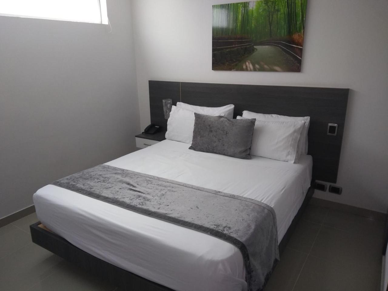 Calle 10 Express Hotel ميديلين المظهر الخارجي الصورة