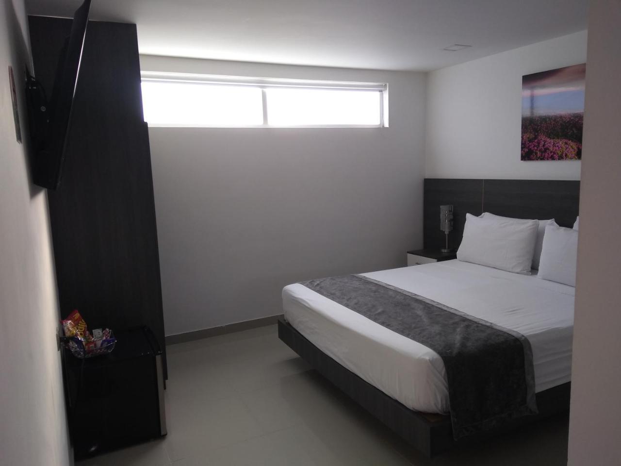 Calle 10 Express Hotel ميديلين المظهر الخارجي الصورة