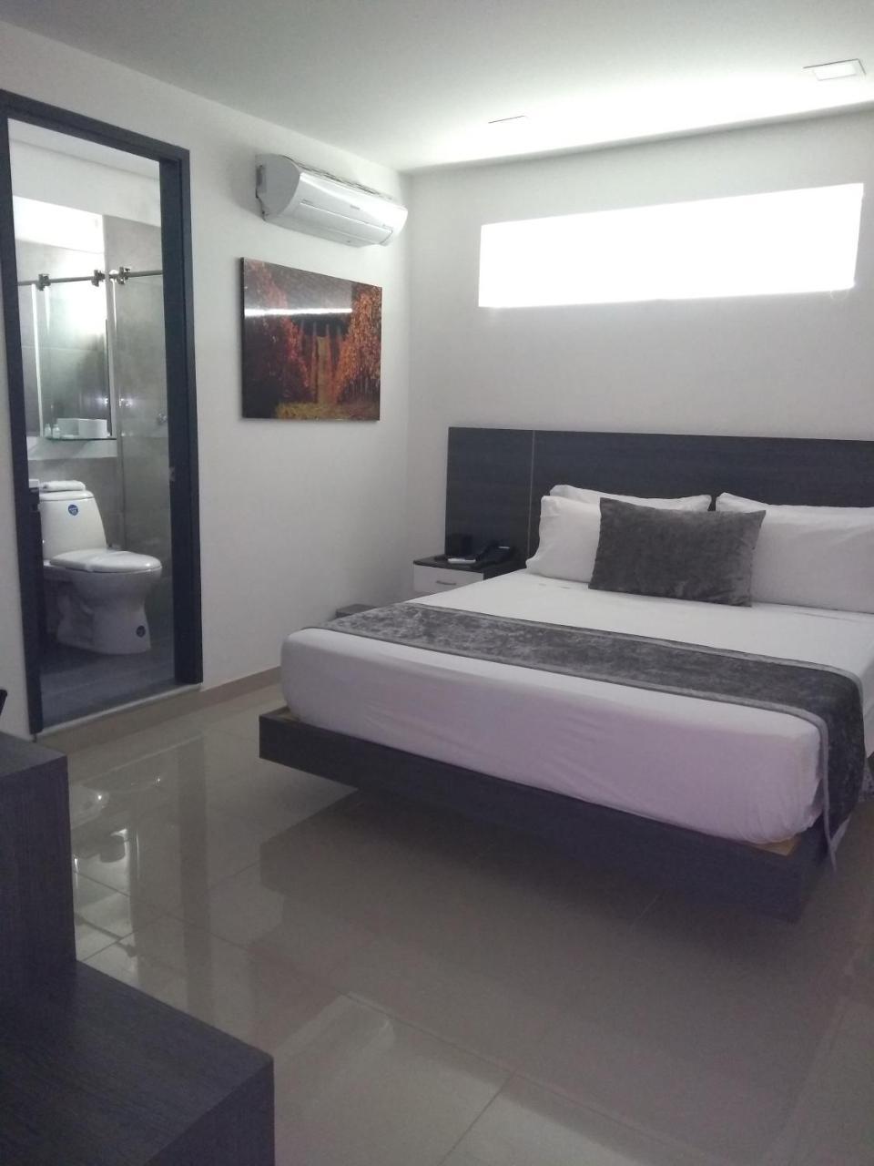 Calle 10 Express Hotel ميديلين المظهر الخارجي الصورة