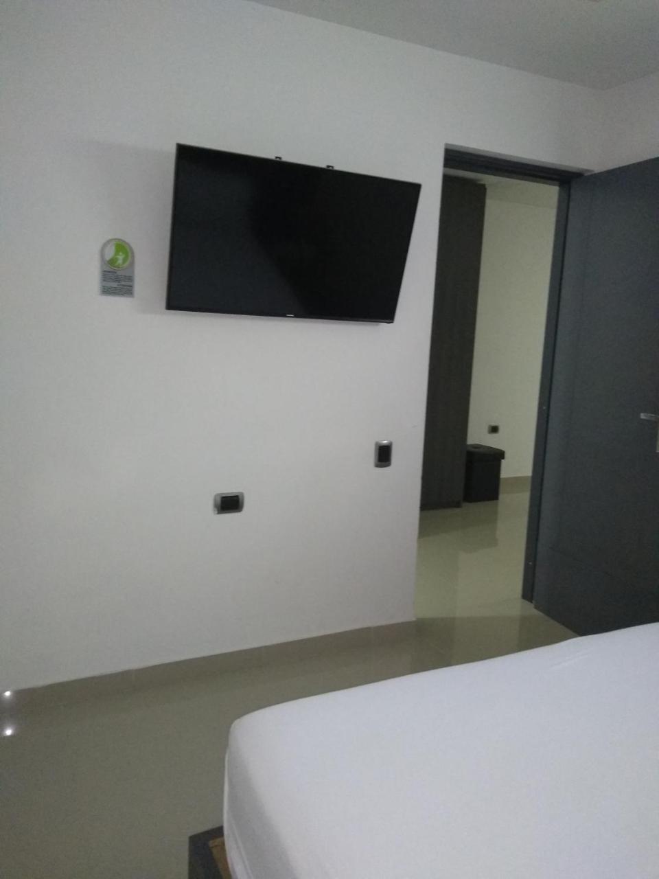 Calle 10 Express Hotel ميديلين المظهر الخارجي الصورة