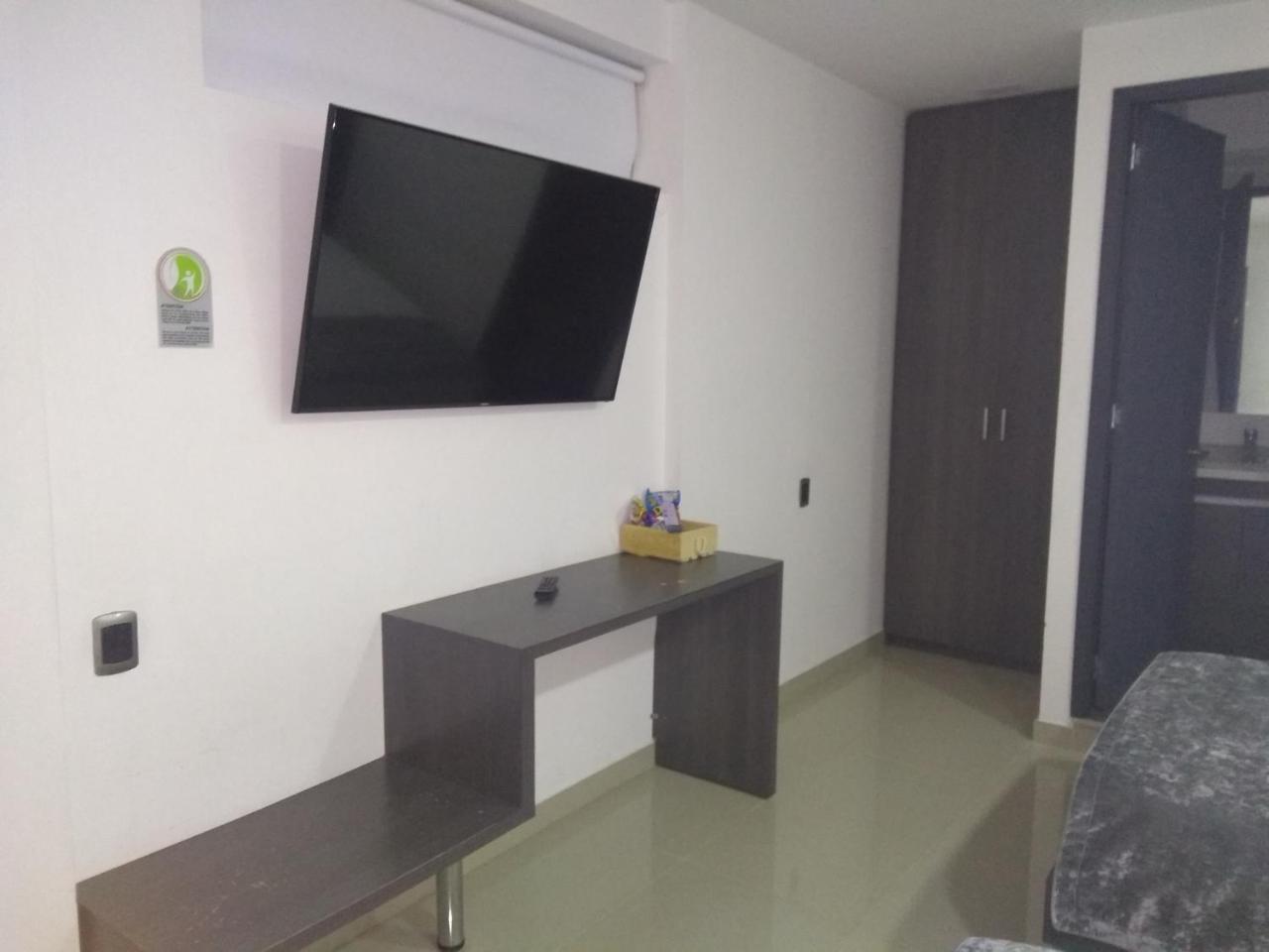 Calle 10 Express Hotel ميديلين المظهر الخارجي الصورة